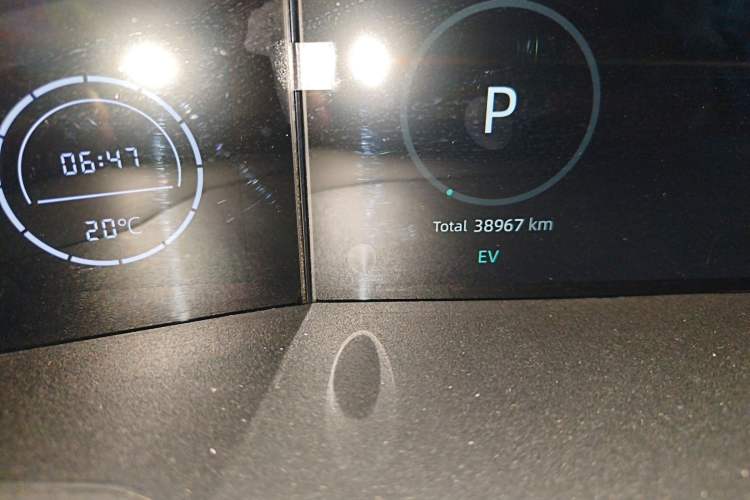 Used Changan UNI-V iDD 2023 ZhiDian iDD 1.5T 113km Smart & Fun Version
