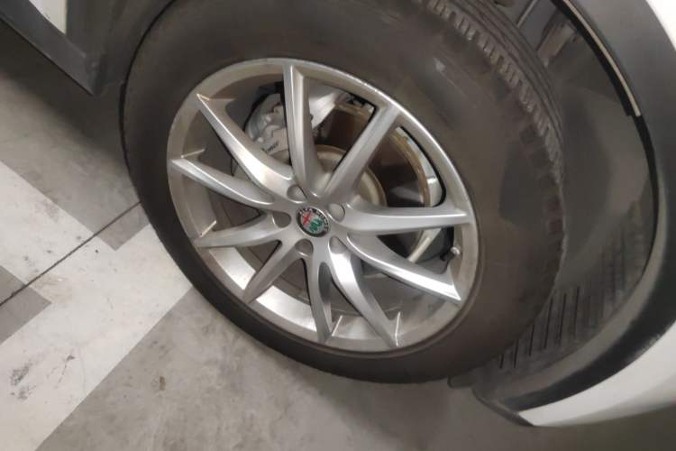 Used Alfa Romeo Stelvio 2017 2.0T 200HP Luxury Edition
