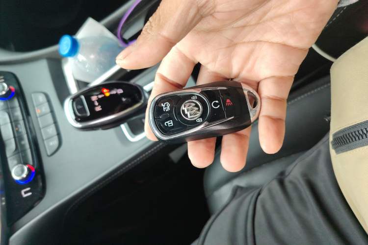 Used Buick LaCrosse 2016 Revised Version 28T Elite Edition Interior 1