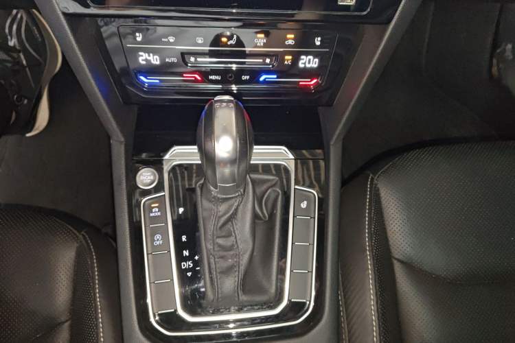 Used Volkswagen FAW-Volkswagen CC 2020 330TSI Glamour Edition China VI Standard Gear Lever