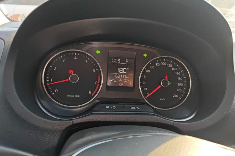 Used Volkswagen Polo 2014 1.6L Cross Polo Automatic