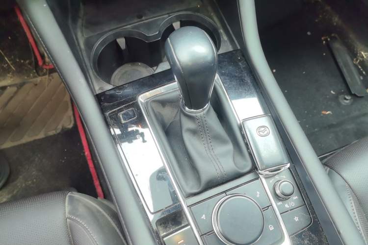 Used Mazda 3 Axela 2021 2.0L Automatic Zhiyao Edition
