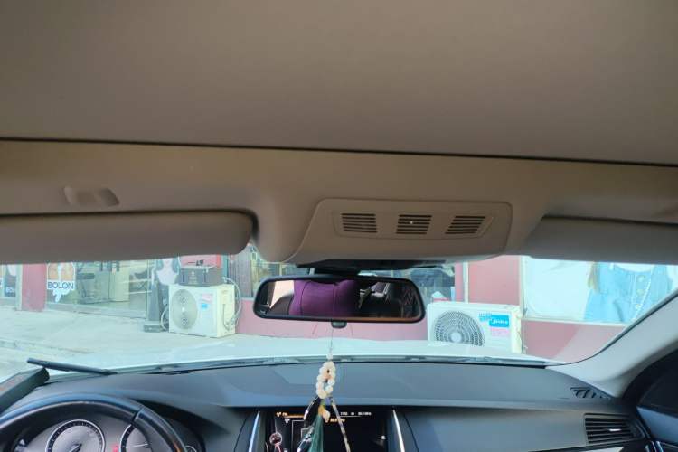 Used BMW 5 Series 2014 525Li Luxury Design Package Headliner