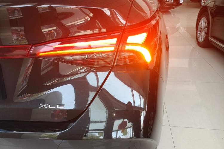 Used Toyota Avalon 2019 2.0L XLE Premium Edition China VI
