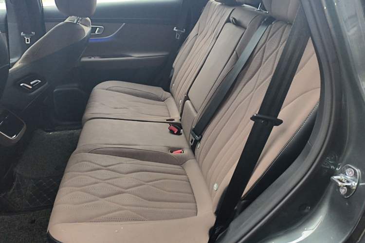 Used Chery Tiggo 8 PLUS 2025 290TGDI DCT Prestige 5-Seater
