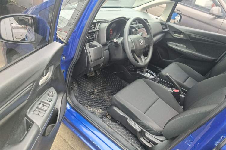 Used Honda Fit 2018 1.5L CVT Comfort Sunroof Version Driver Seat