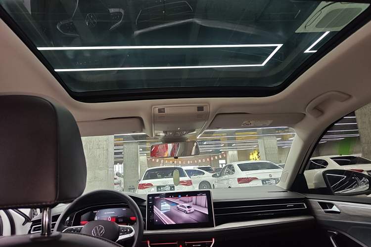 Used Volkswagen Sagitar 2023 300TSI DSG Excellence Edition Headliner