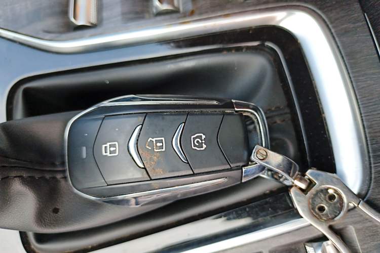 Used Dongfeng Fengon 580 2022 1.5T Automatic Luxury Version