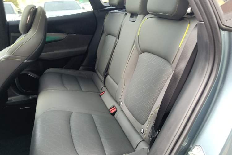 Used Lynk & Co 08 EM-P 2023 220km All-Wheel-Drive Performance Halo
