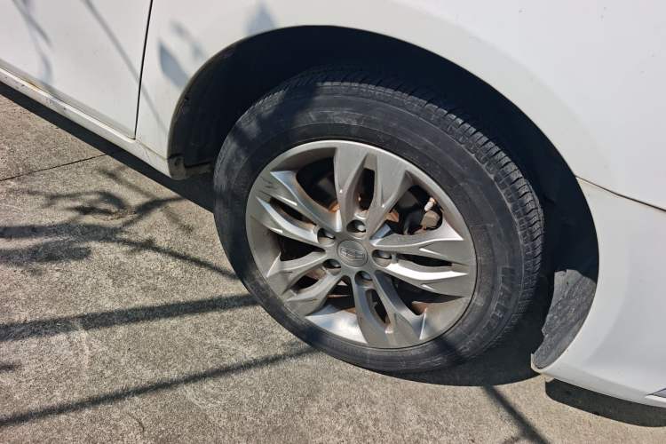 Used Geely Auto Emgrand 2016 Sedan 1.5L Manual Upward Edition