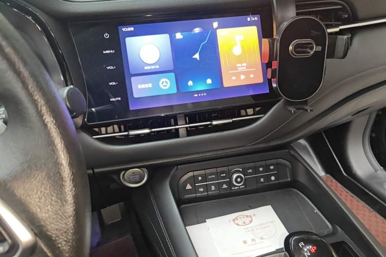 Used Haval F7 2020 2.0T Two-Wheel Drive i-Van Audio And AC Panel