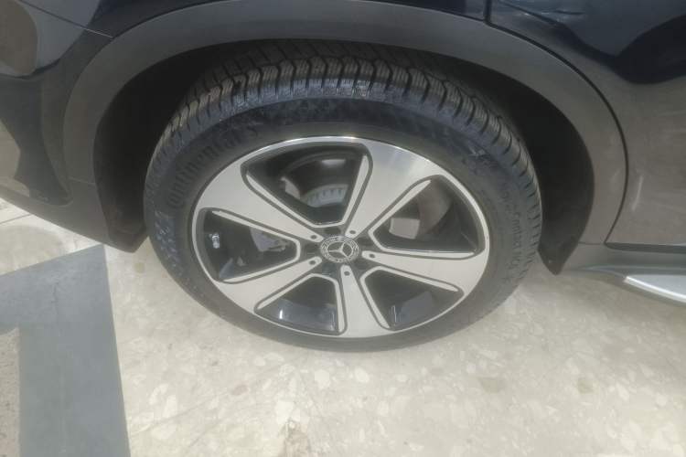 Used Mercedes-Benz GLC 2022 Refreshed GLC 300 L 4MATIC Dynamic Edition Prestige Version Right Rear Wheel Hub