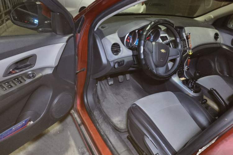 Used Chevrolet Cruze 2012 1.6L SL MT
