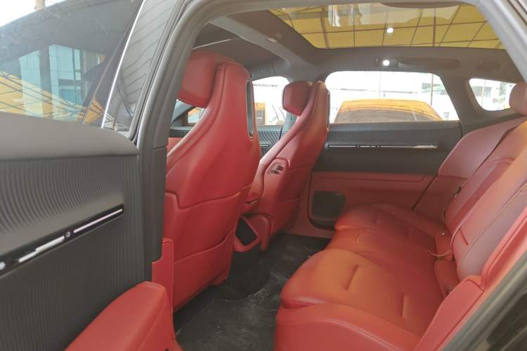 Used Avatr 12 2025 Updated Ultra All-Electric Four-Wheel Drive Left Rear Seat