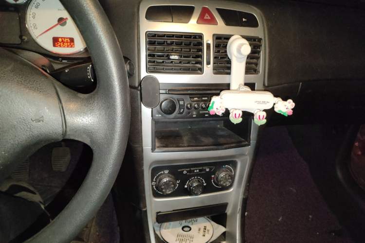 Used Peugeot 307 2013 Hatchback 1.6L Manual Comfort Edition