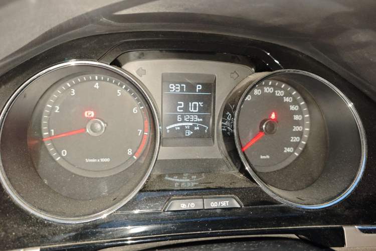 Used Volkswagen Bora 2014 1.6L Automatic Comfort Model Odometer Close Up