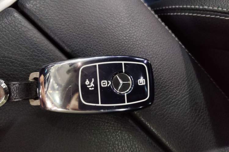 Used Mercedes-Benz C-Class 2019 Updated C 260 L Vehicle Key