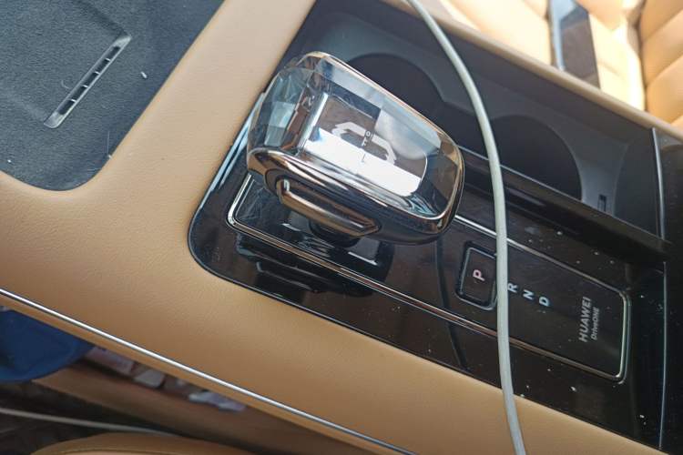 Used Hima AITO M7 2022 1.5T Rear-Drive Comfort Edition Gear Lever