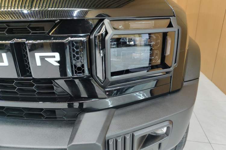 Used JETOUR Shanhai Traveler C-DM 2024 C-DM 208KM Mountain & Wilderness Edition
