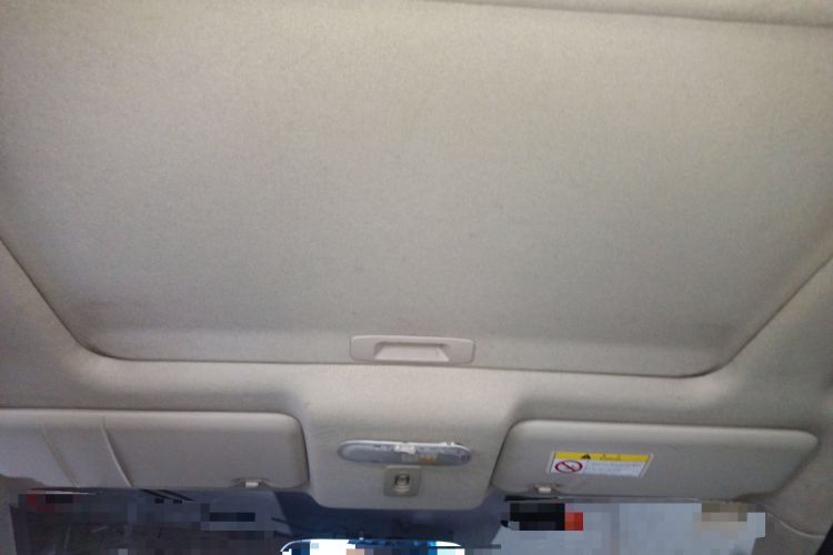 Used Venucia R50 2013 1.6L Automatic Luxury Edition
