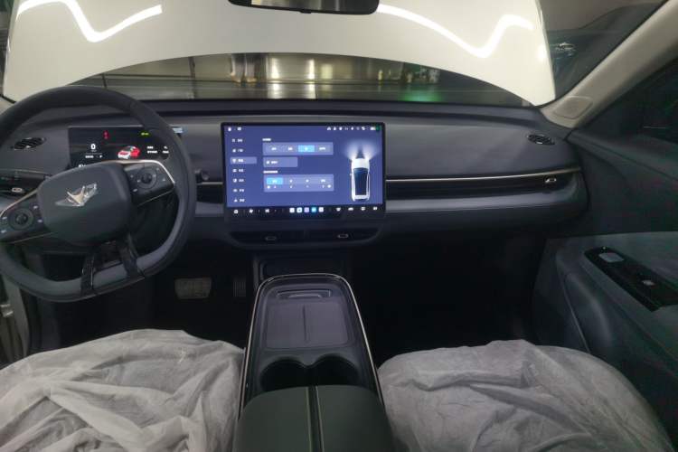 Used ARCFOX T1 2025 Model 425 PRO
