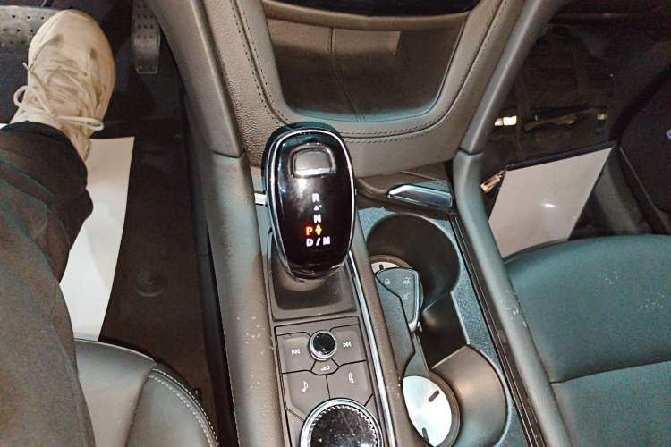 Used Cadillac XT6 2022 2.0T Six-Seater Four-Wheel-Drive Luxury Standard Edition
