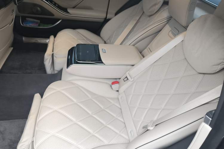 Used Mercedes-Benz Maybach S-Class 2023 S 480 4MATIC Left Rear Seat