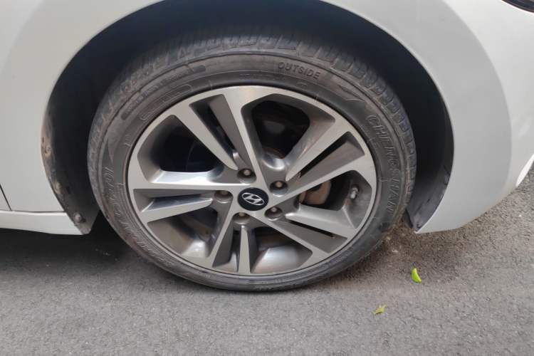 Used Hyundai Elantra (6th Generation / Lingdong) 2016 1.6L Automatic ZhiXuan · Luxury Version