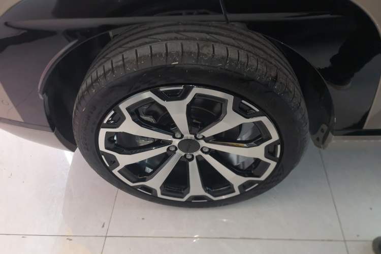 Used AION V 2024 Aion Tyrannosaurus 520 LiDAR Edition