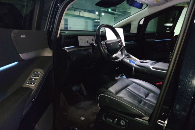 Used XPeng X9 2024 702 Ultra-Long Range Pro