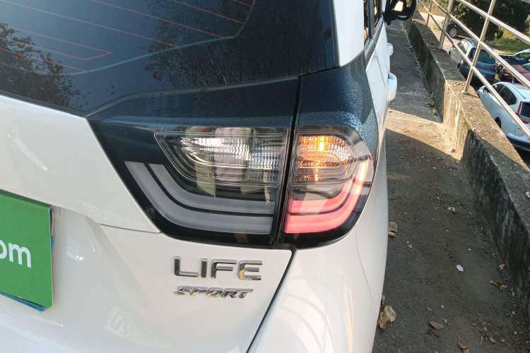 Used Honda LIFE 2021 1.5L CVT SPO-SS Dynamic Edition
