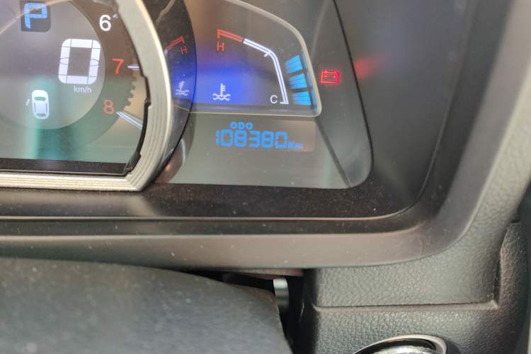 Used Luxgen U6 SUV 2014 2.0T ZhiZun Model