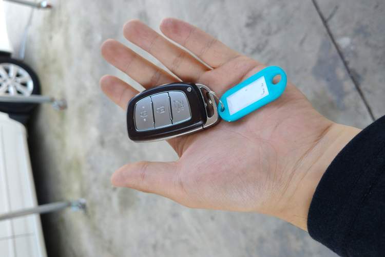 Used Hyundai ix25 2017 1.6L Automatic Smart Version Vehicle Key