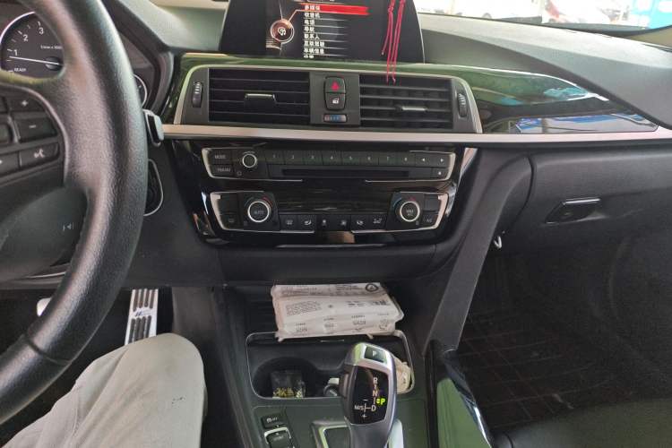 Used BMW 3 Series 2016 320Li Fashion Model Audio And AC Panel