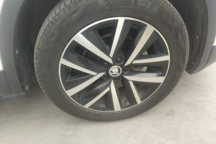 Used Skoda Kamiq 2018 1.5L Manual Comfort Edition China V Standard Right Front Wheel Hub