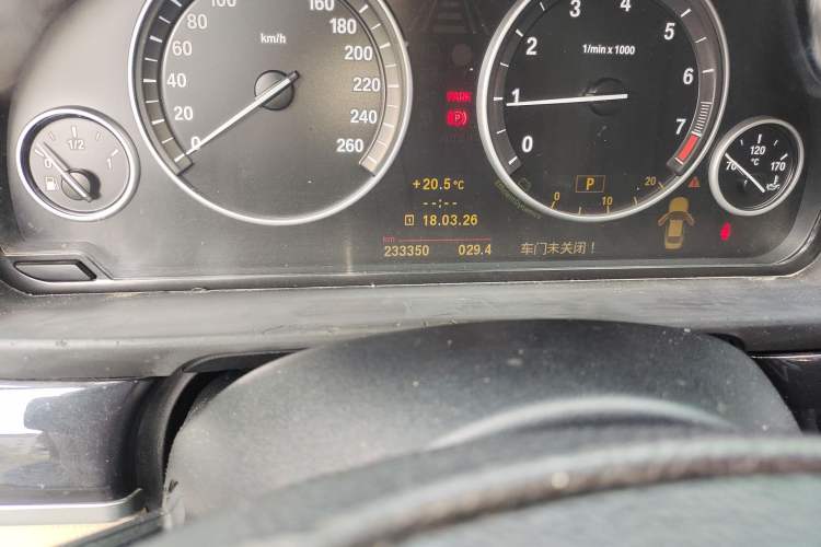 Used BMW 5 Series 2011 523Li Leading Model
