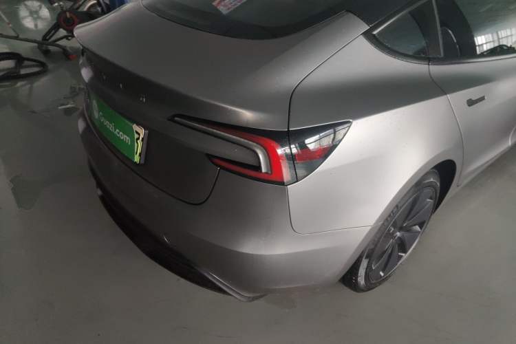 Used Tesla Model 3 2023 Rear-Wheel-Drive Version
