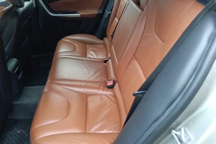 Used Volvo V60 2015 T5 Zhiya Edition