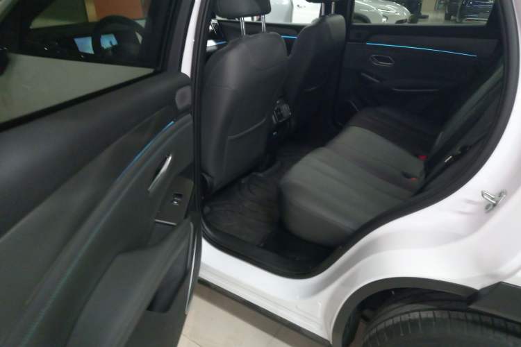 Used BYD Song L DM-i 2026 Model 200KM Superior Version
