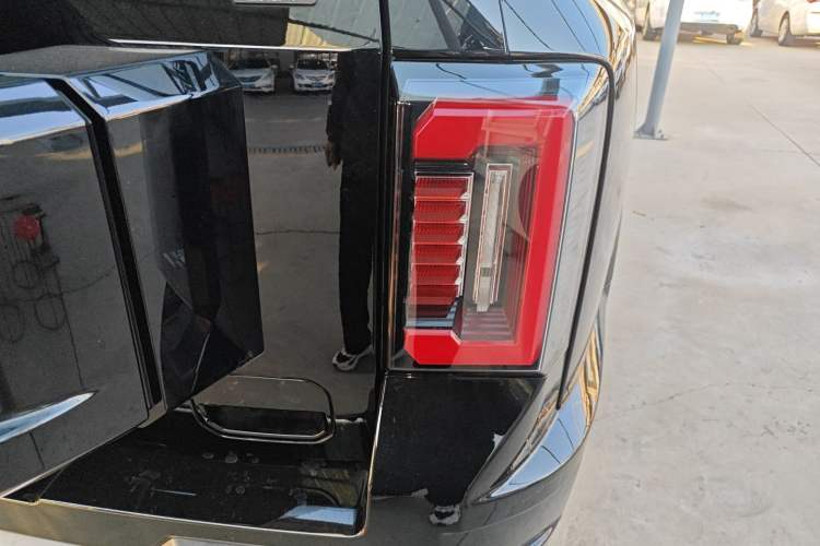 Used Formula Leopard Leopard 8 2025 Smart & Brave Flagship Edition 6 Seats