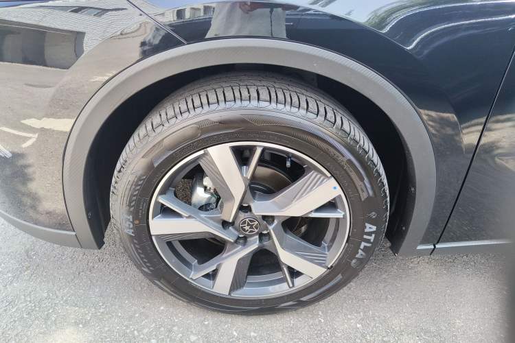 Used Venucia V DD-i 2025 Orca 150km Joyful Journey Edition