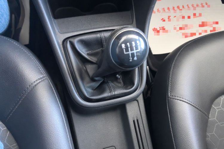 Used Volkswagen Santana 2015 1.6L Manual Comfort Edition Gear Lever