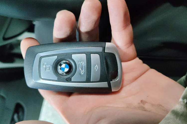 Used BMW 5 Series 2013 525Li Luxury Model