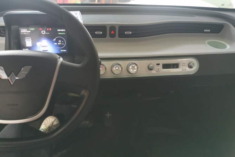 Used Wuling Hongguang MINIEV 2022 Macaron Premium Model – Lithium Iron Phosphate Audio And AC Panel