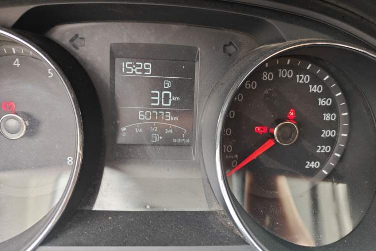 Used Volkswagen C-TREK 2018 1.5L Manual Fashion Model