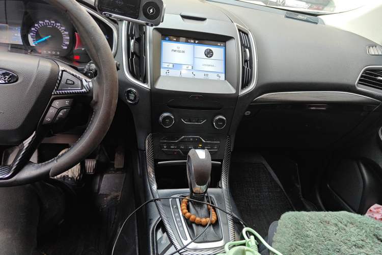 Used Ford Edge 2016 EcoBoost 245 Two-Wheel-Drive Titanium 7-Seater
