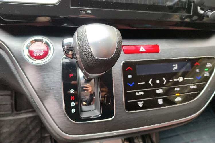 Used Honda Elysion 2016 2.4L Comfort Edition Gear Lever