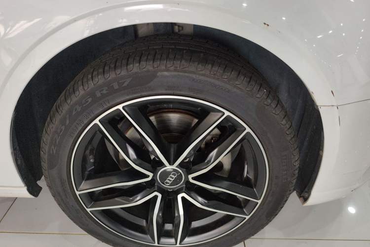 Used Audi A3 2018 30th Anniversary Edition Limousine 35 TFSI Ambition Model Right Rear Wheel Hub