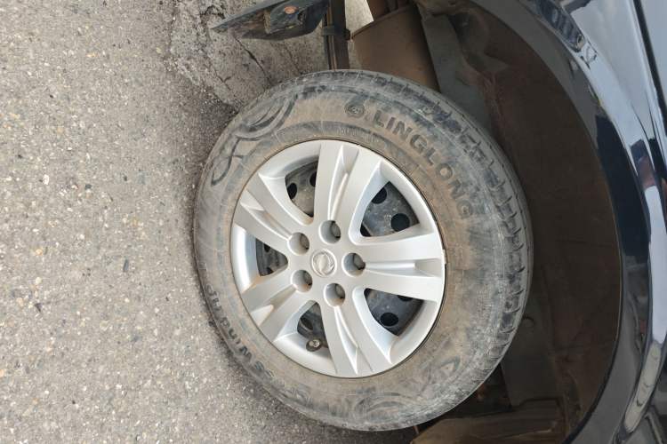 Used FORTHING Lingzhi 2019 M5L 1.6L 7-Seater Base Model China VI Standard