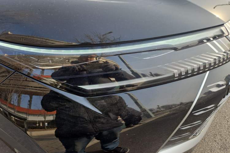 Used BYD Frigate 07 2023 DM-p 175 km Four-Wheel Drive Flagship Model Right Front Headlight